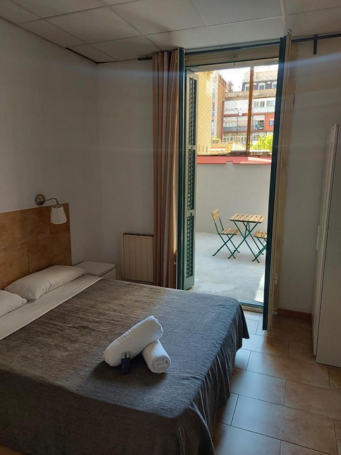 Hostal Martinval Barcelona Luaran gambar